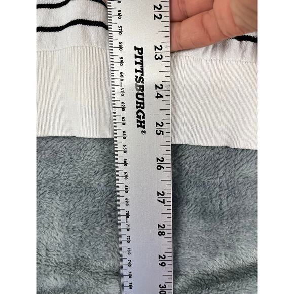 Men's Paul Jones  White Striped V-Neck Short Sleeve Shirt XL - Picture 8 of 9